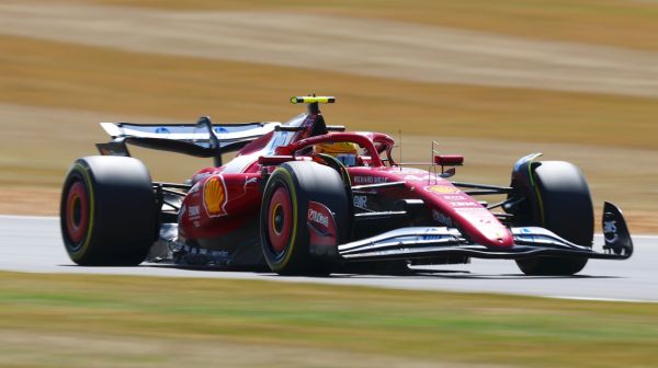 Hamilton le plus rapide devant ses partisans