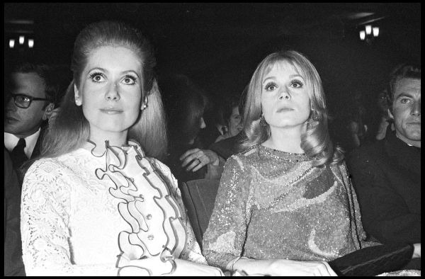 Obsèques de Françoise Dorléac : ce compagnon très discret de Catherine Deneuve lors de l'enterrement de sa soeur