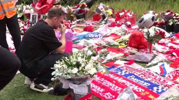 Disparition de Jota : Jordan Henderson à Anfield pour rendre hommage à son ancien coéquipier