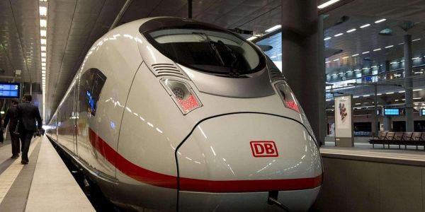 Quatre blessés, piste terroriste, stupéfiants : ce que l'on sait sur l'attaque d'un Syrien dans un train en Allemagne