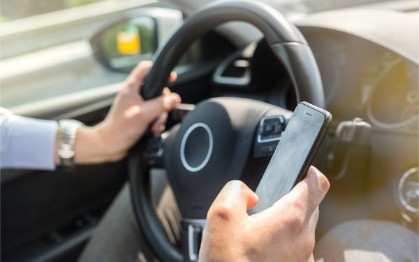 Les notifications de votre smartphone doublent le risque d'accident de la route