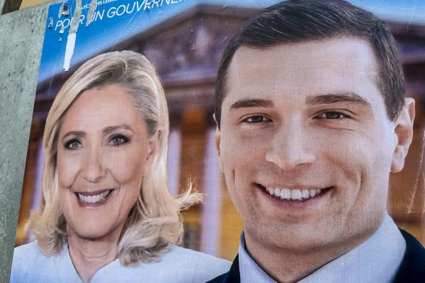 Pourquoi la France, culturellement tolérante, vote-t-elle à l'extrême droite ?