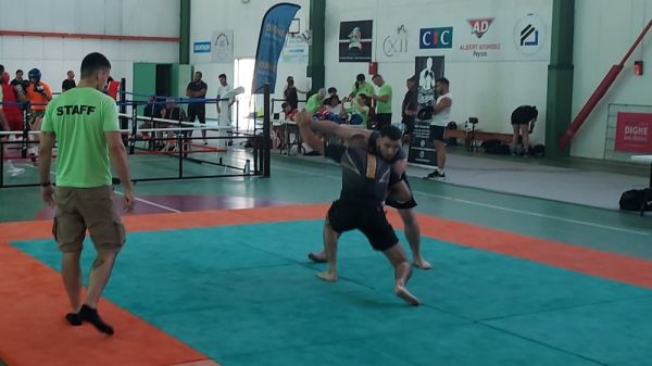 Boxe - Digne-les-Bains : une centaine de combattants réunis à l'interclub pour clôturer la saison