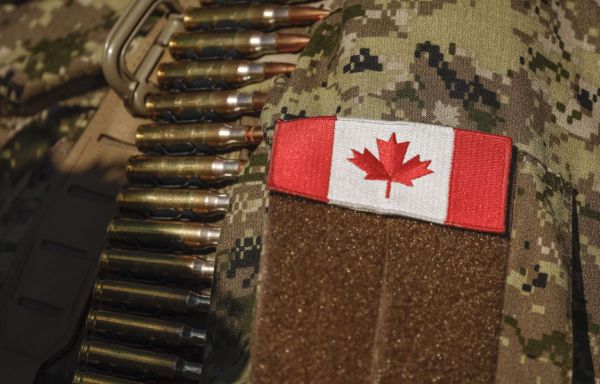 L'armée canadienne enquête sur un groupe Facebook rempli de racisme et de misogynie