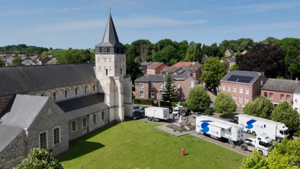 « C’est un grand évènement pour tout le village! »: découvrez les coulisses d’une messe télévisée