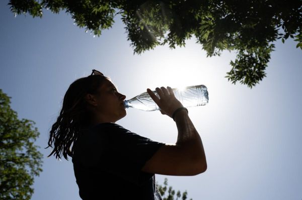 Canicule : 13 départements toujours en vigilance orange samedi