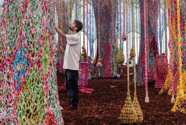 Ernesto Neto au Grand Palais rythmes et couleurs
