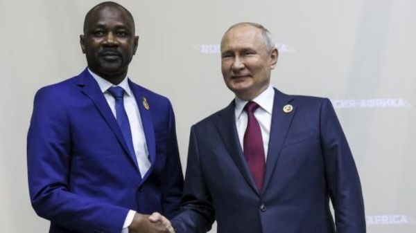 Mali : Assimi Goïta évoque des armes secrètes obtenues grâce à la coopération avec la Russie
