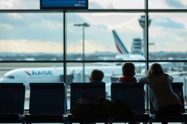 Maux de tête en avion : comprendre le phénomène et les moyens de s'en prémunir