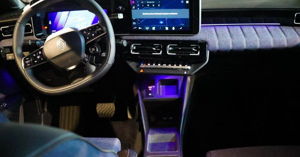 Automobile. Bien-être animal : Renault n'utilisera plus de cuir dans ses voitures