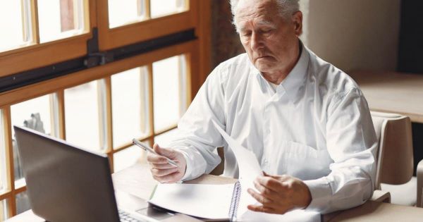 Emploi. Qu'est-ce que le "CDI senior", censé faciliter les embauches des plus de 60 ans ?