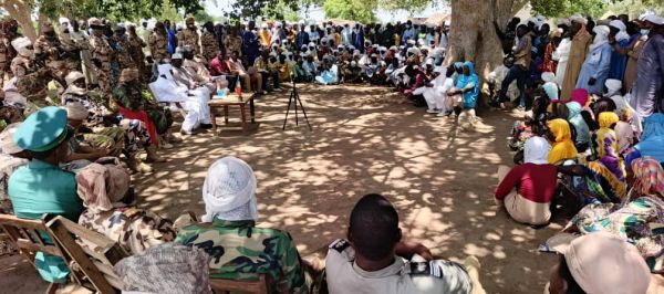 Moyen-Chari : le Délégué général du gouvernement poursuit sa mission d'écoute à Alako, dans le département du Lac-Iro