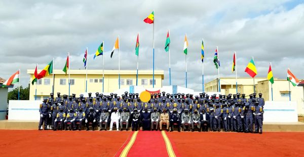 Koutal- Sortie de la 43ème promotion de l'ENSOA: " la satisfaction se mêle à la fierté de voir nos armées accueillir une nouvelle génération de jeunes cadres"( Général Birame Diop)