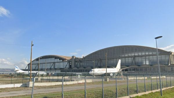 "On attend": à Marignane, la grève des contrôleurs aériens sème la pagaille chez les voyageurs