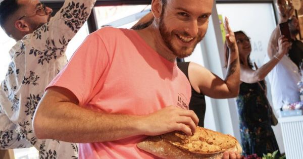 Drôme. Ce DJ romanais qui "ambiance” les boulangeries de France