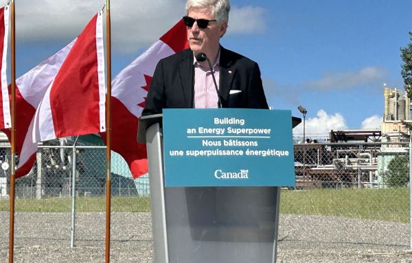 Ottawa met 21,5 millions dans des projets de captage de CO₂ en Alberta