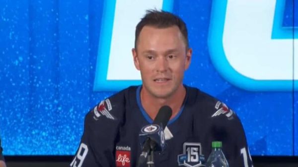 Jonathan Toews se sent comme à son repêchage