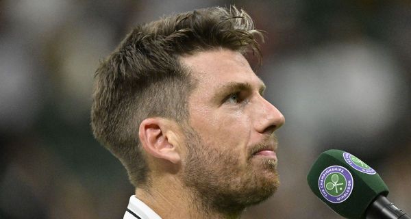 Cameron Norrie à un journaliste après sa qualification en huitièmes de finale : « Est-ce que je sors avec Emma Raducanu ? Tu peux lui demander sinon »