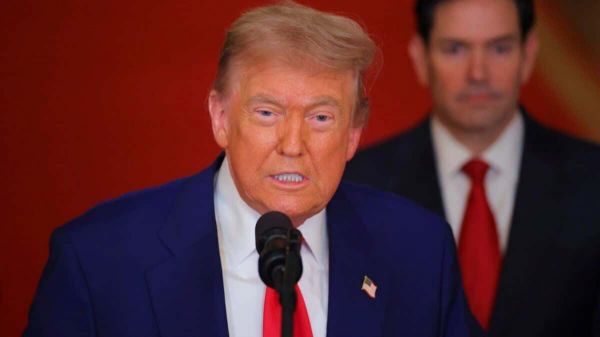 Des hackers menacent de divulguer des emails volés à l'entourage de Trump, Roger Stone et Stormy Daniels…