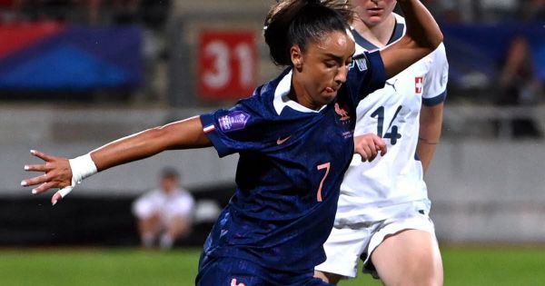 Euro féminin 2025. Choc d'entrée, intrigue, défense remaniée... les Bleues passent au révélateur anglais