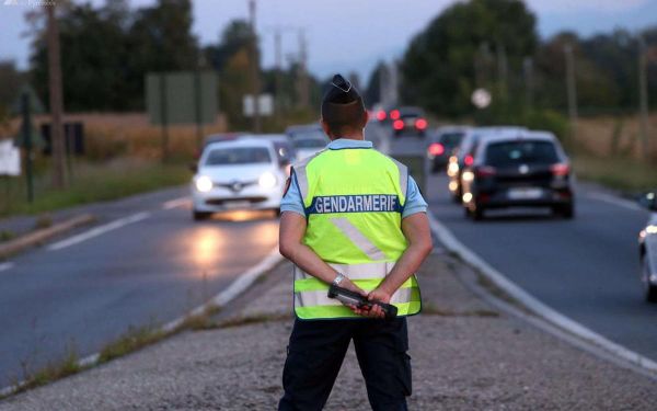 Béarn et Hautes-Pyrénées : des contrôles routiers pour les vacances, un randonneur poursuivi par une vache, une chute de 8 m... 5 faits divers à lire ce samedi
