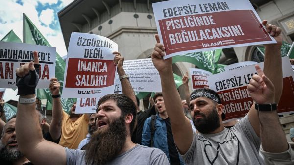 En Turquie, le dernier magazine de caricatures politiques attaqué de toutes parts après un dessin controversé