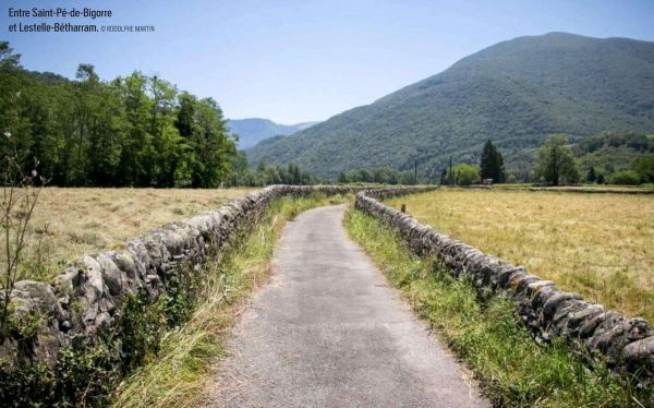 Lourdes-Biarritz sur la Véloroute 81. Découvrez la première étape, jusqu'à Nay : 25 km sans difficulté