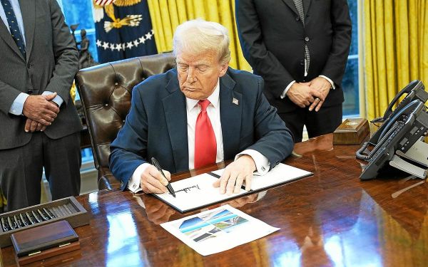 Droits de douane : Trump va envoyer ses nouvelles exigences via des lettres à ses partenaires commerciaux dès ce lundi
