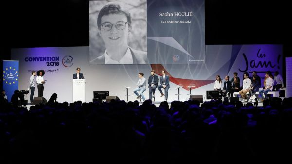 La trajectoire des fondateurs des « Jeunes avec Macron » illustre l'évolution du macronisme 10 ans après