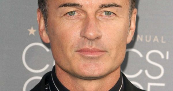 Mort de Julian McMahon, acteur de Charmed et de Nip/Tuck, à 56 ans, ses co-stars réagissent