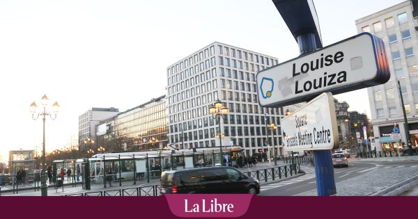 Une personne touchée par des coups de feu à la place Louise à Bruxelles
