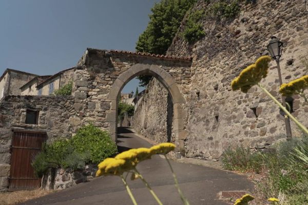 VIDÉO. Comment ce village du Puy-de-Dôme a décroché le label "petite cité de caractère”