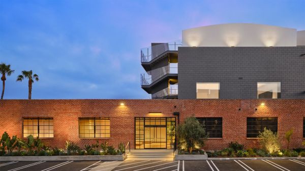 Apple Music fête ses 10 ans avec un nouveau studio à Los Angeles