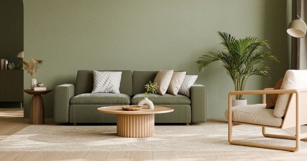 Dans son salon, Halle Berry ose une couleur de canapé que les décorateurs déconseillent (et elle a bien raison)