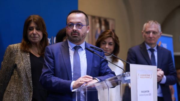 Fermeture du bloc opératoire de l'hôpital d'Apt : le ministre de la Santé Yannick Neuder sur place le 15 juillet