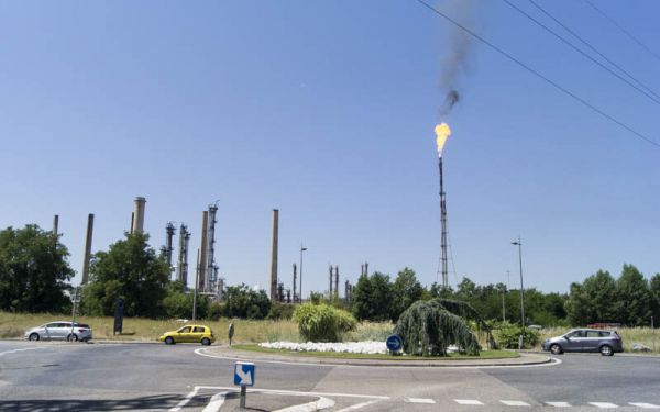 Au sud de Lyon, la torchère de la raffinerie de Feyzin activée après un incident