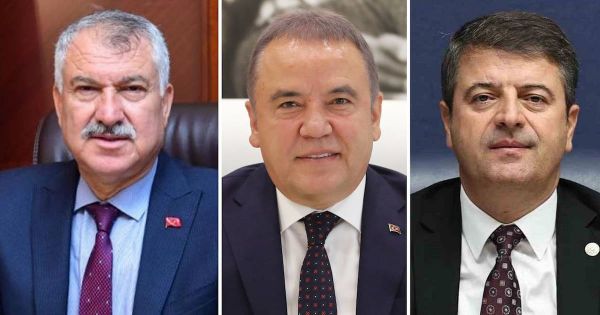 En Turquie, la répression politique continue avec l'arrestation de trois maires d'opposition