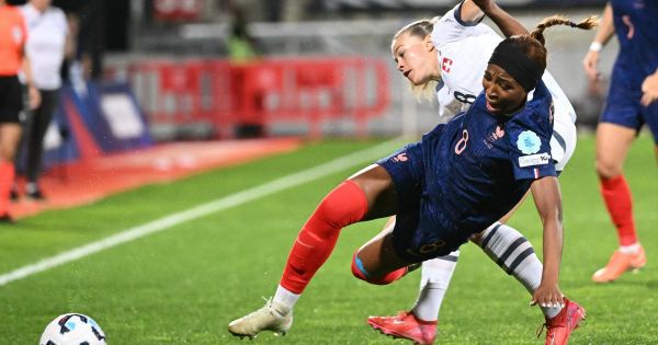 Euro 2025 : Grace Geyoro et les Bleues veulent "marquer l'histoire”