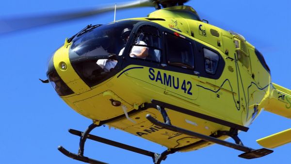 Percutée par un automobiliste elle se retrouve hélitreuillée : une retraitée grièvement blessée secourue par un hélicoptère du Samu