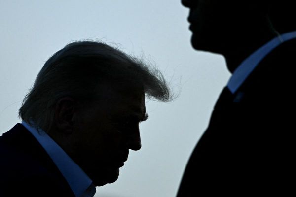 «Poutine veut juste continuer de tuer des gens, ce n'est pas bien» : «très mécontent», Trump évoque des sanctions