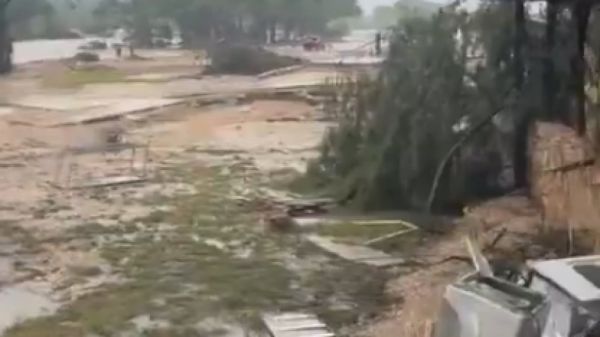 Inondations au Texas : au moins 24 morts, enfants disparus... ce que l'on sait