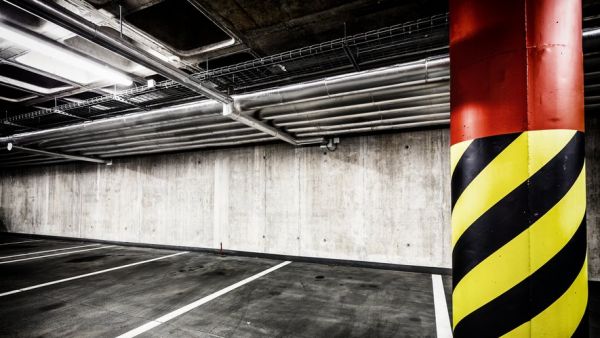 Une macabre découverte alors qu'ils étaient venus taguer les murs : un groupe de jeune découvre des ossements humains dans un parking souterrain