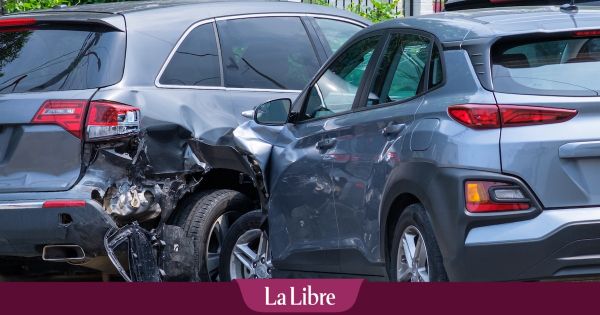 Un couple néerlandais impliqué dans 79 accidents comparait pour fraude à l'assurance : "Ce sont les autres conducteurs qui ne font pas attention”