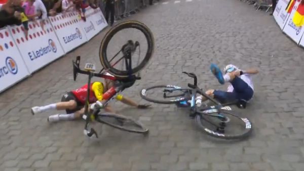 Tour de France 2025: la lourde chute de Benjamin Thomas et Mattéo Vercher après un sprint pour le maillot à pois