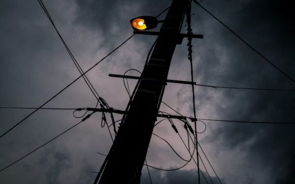 Métropole de Lyon : "Enedis doit la transparence aux usagers" après les coupures de courant liées à la canicule