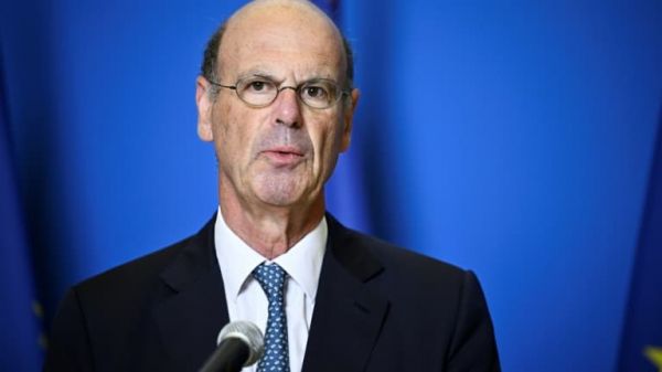 Droits de douane: Éric Lombard espère un accord avec Washington "ce week-end"