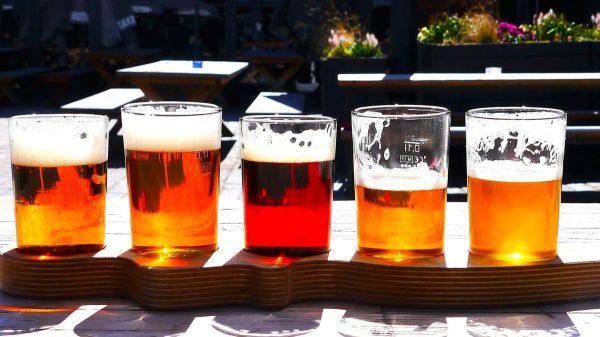« Balance ta pinte » : quel est ce phénomène qui dénonce les bars qui servent de fausses pintes de bière ?