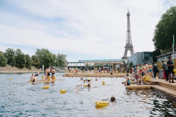 « C'est réel, on se baigne enfin dans la Seine » : les premiers plongeons des Parisiens