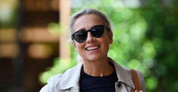 Anne-Sophie Lapix : son départ précipité du 20 heures cause de gros problèmes de planning... et c'est un vrai casse-tête à France 2 !