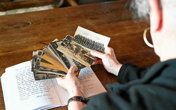 « Un héritage comme celui-ci, c'est précieux » : dans le Finistère, cette brocanteuse veut restituer l'émouvante correspondance d'un Poilu à sa famille